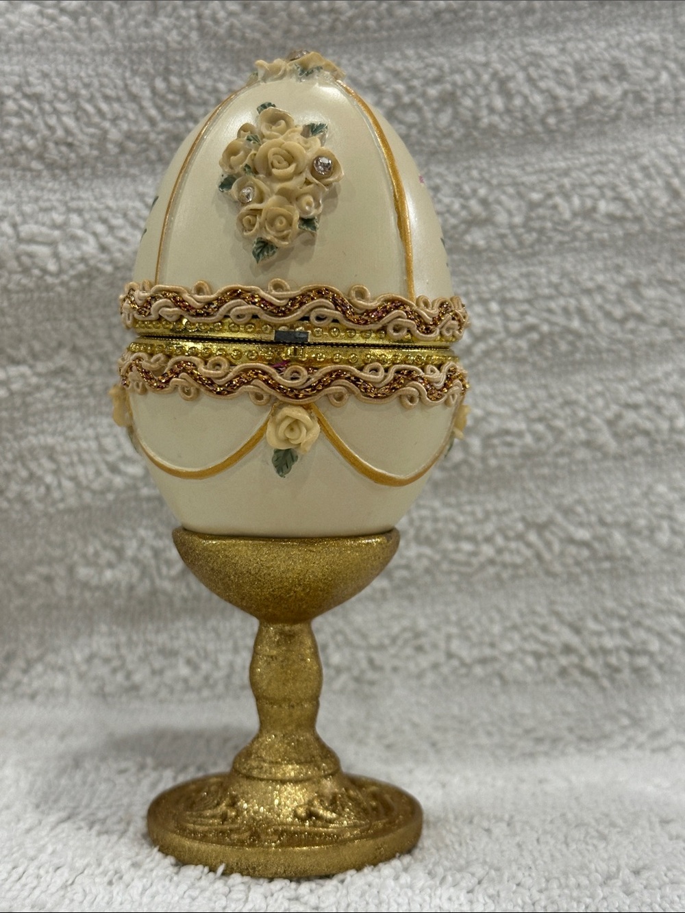 Ornate Cream & Gold Decorative Egg Trinket Box
